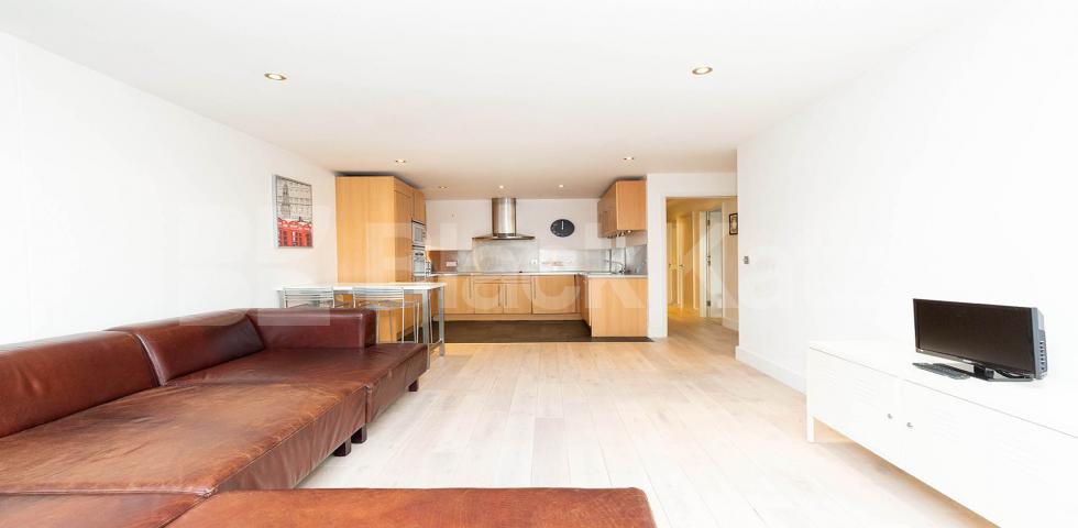 Super spacious two bed in camdenm mins to regents park and camden market Inverness Street, Camden
